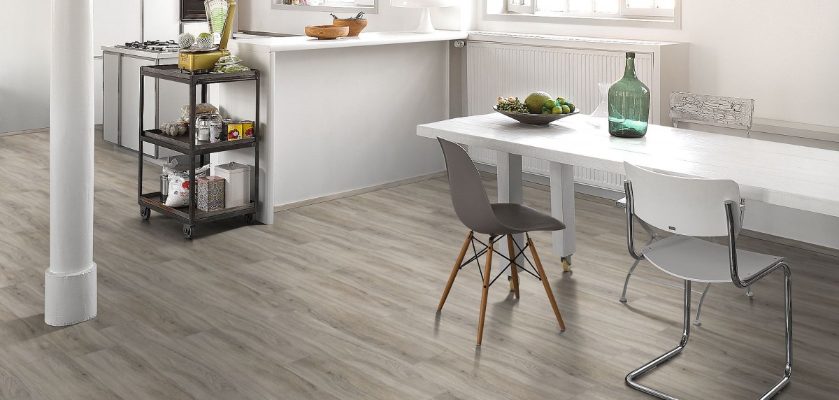 PARADOR Vinyl Basic 30 Eiche pastellgrau Holzstruktur Landhausdiele mit HDF-Trägerplatte – Bild 4